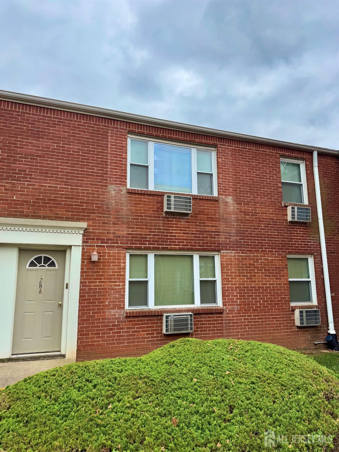 60 Fox Road Edison, NJ 08817 - Photo 1 of 26 Gallery Image 1