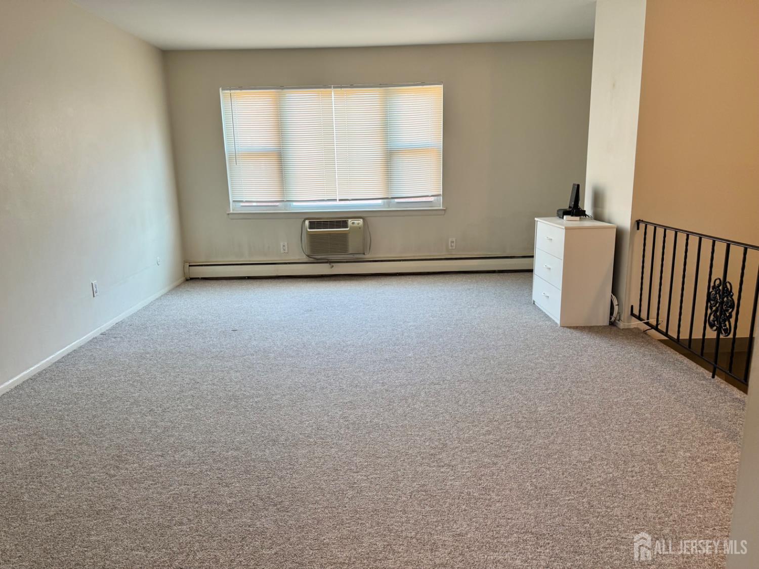 60 Fox Road Edison, NJ 08817 - Photo 6 of 26 Gallery Image 6