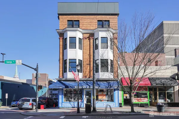 $3,800 | 365 George Street, Unit 5, New Brunswick, NJ 08901