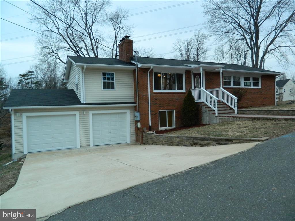19202 Mockingbird Heights Road Triangle, VA 22172 - Photo 1 of 25 Gallery Image 1