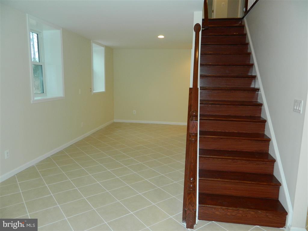 19202 Mockingbird Heights Road Triangle, VA 22172 - Photo 15 of 25 Gallery Image 15