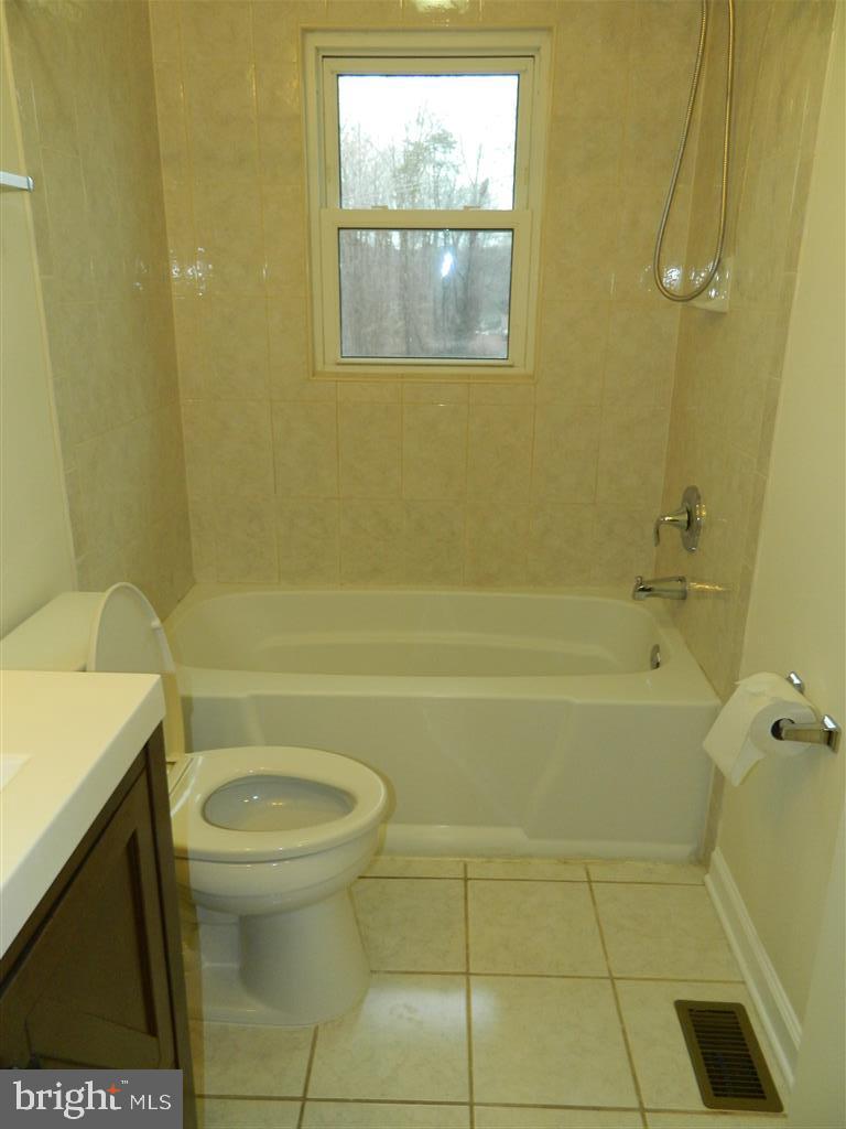19202 Mockingbird Heights Road Triangle, VA 22172 - Photo 19 of 25 Gallery Image 19