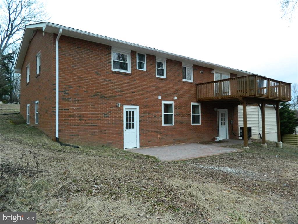 19202 Mockingbird Heights Road Triangle, VA 22172 - Photo 3 of 25 Gallery Image 3