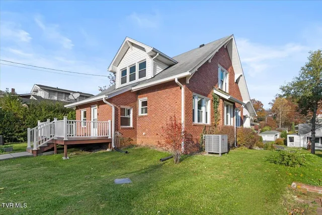 $249,000 | 1028 Piedmont Avenue, Bristol, VA 24201