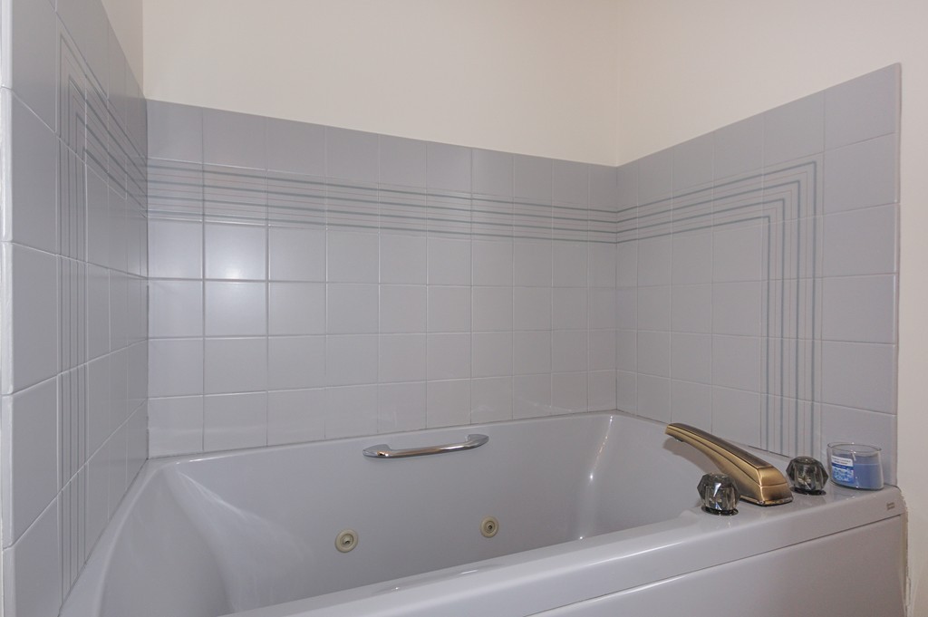 85 Dudley Road Billerica, MA 01821 - Photo 13 of 19 Gallery Image 13