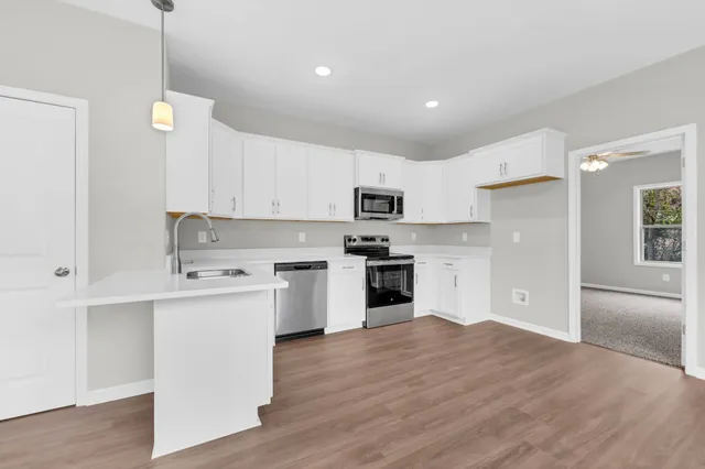 $1,495 | 420 South 2nd Street, Unit B, Clarksville, TN 37040