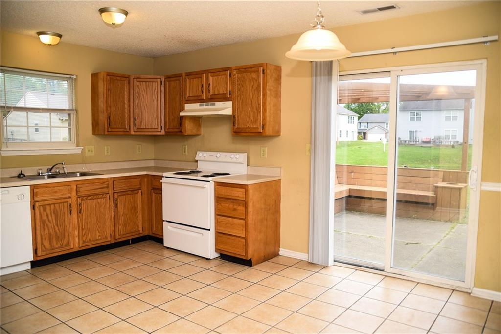 5335 Melbourne Road Indianapolis, IN 46228 - Photo 4 of 36 Gallery Image 4