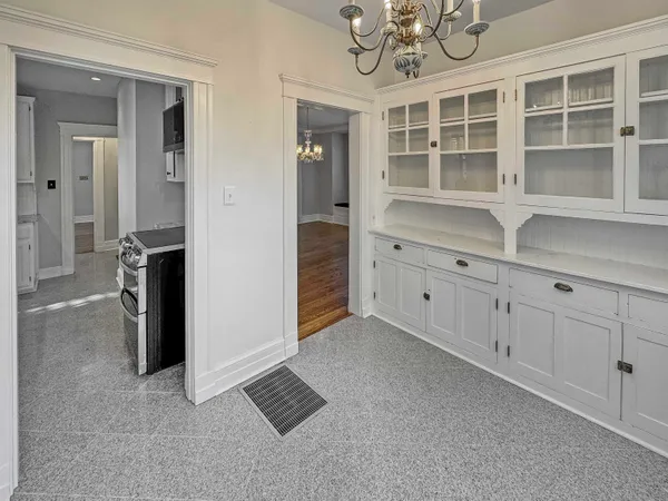 $450,000 | 1867 Cowden Avenue, Memphis, TN 38104