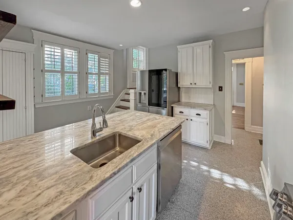 $450,000 | 1867 Cowden Avenue, Memphis, TN 38104
