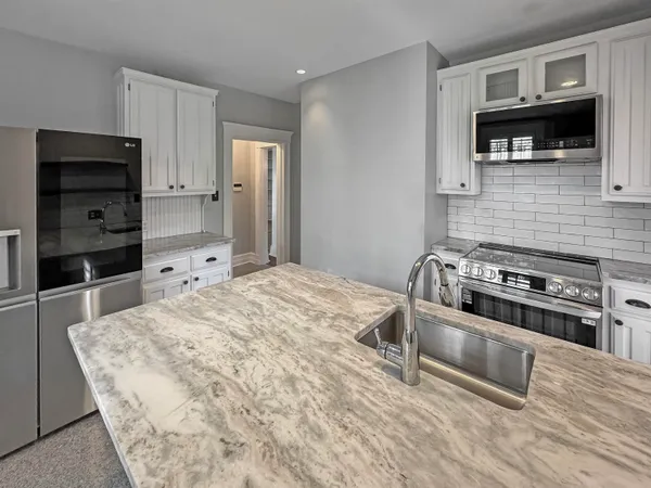 $450,000 | 1867 Cowden Avenue, Memphis, TN 38104