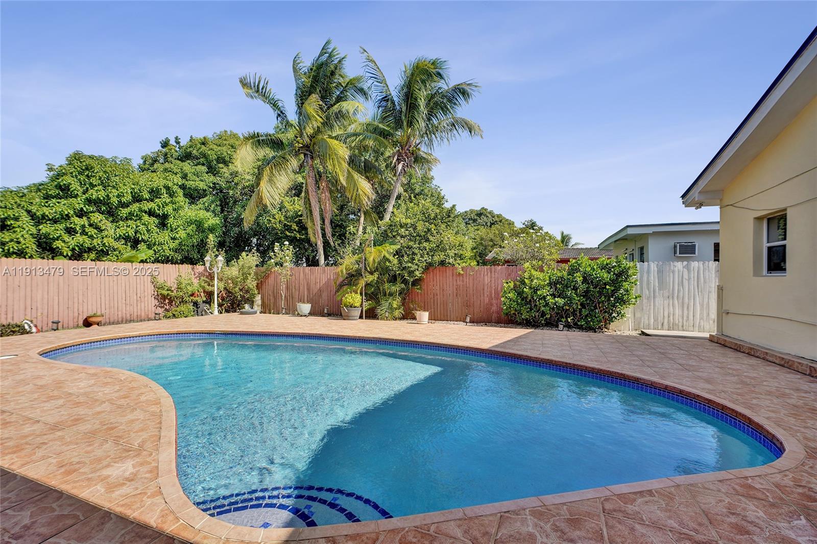 311 East 51st Street Hialeah, FL 33013 - Photo 44 of 57