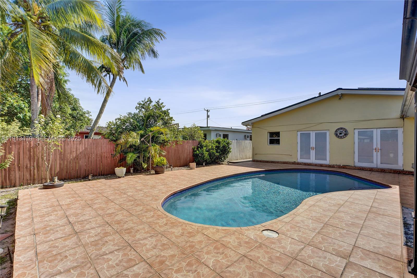 311 East 51st Street Hialeah, FL 33013 - Photo 45 of 57