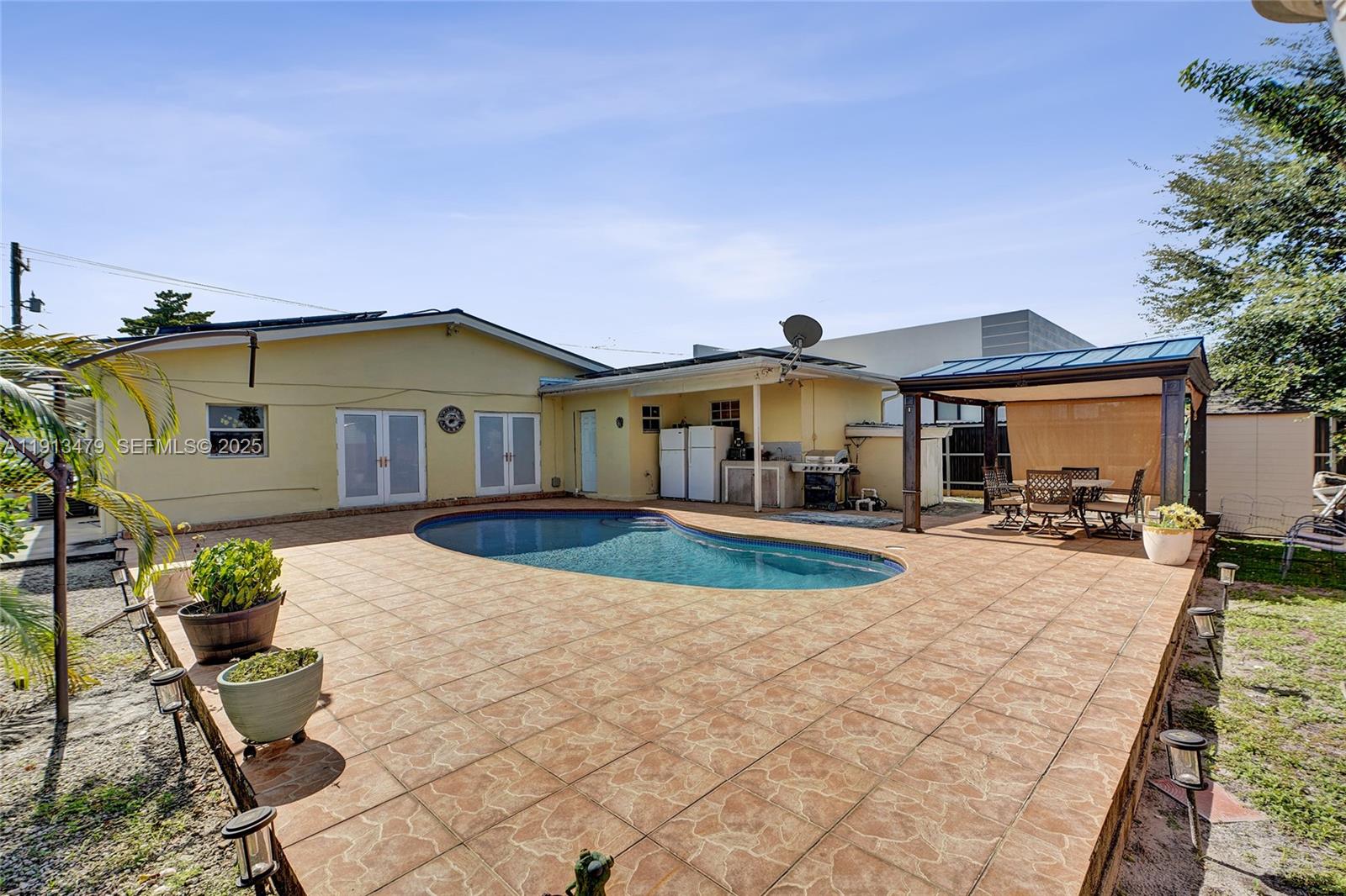 311 East 51st Street Hialeah, FL 33013 - Photo 47 of 57