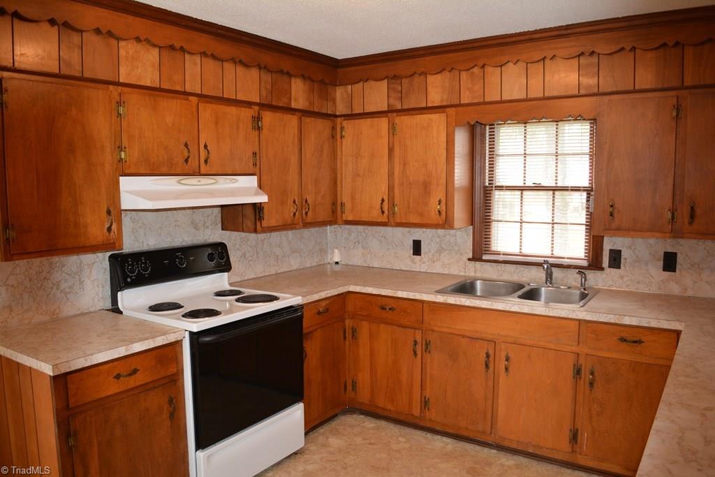 837 Austin Traphill Road Elkin, NC 28621 - Photo 2 of 24 Gallery Image 2