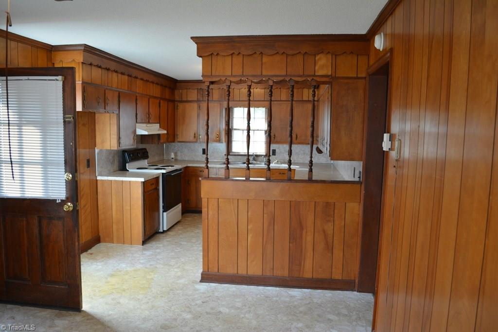 837 Austin Traphill Road Elkin, NC 28621 - Photo 5 of 24 Gallery Image 5
