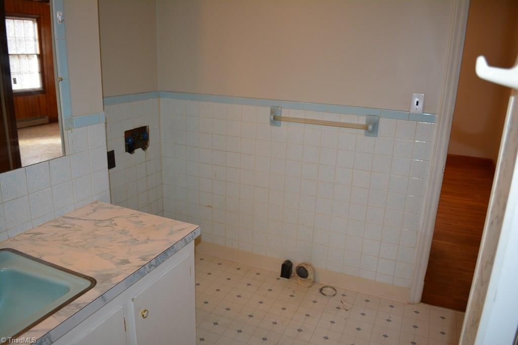 837 Austin Traphill Road Elkin, NC 28621 - Photo 10 of 24 Gallery Image 10
