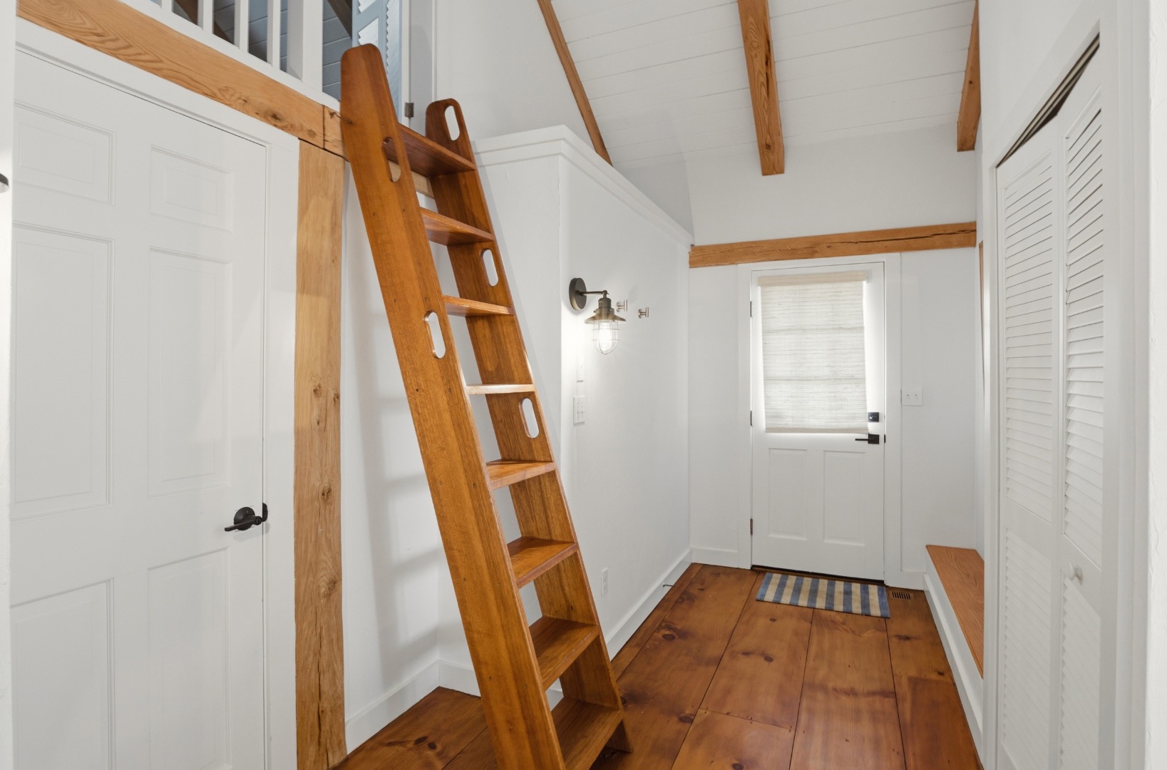 45 Sheep Pond Road Nantucket, MA 02554 - Photo 38 of 39 a view of an front door