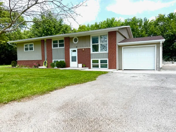 $199,900 | 200 West Middleton Street, Orleans, IN 47452