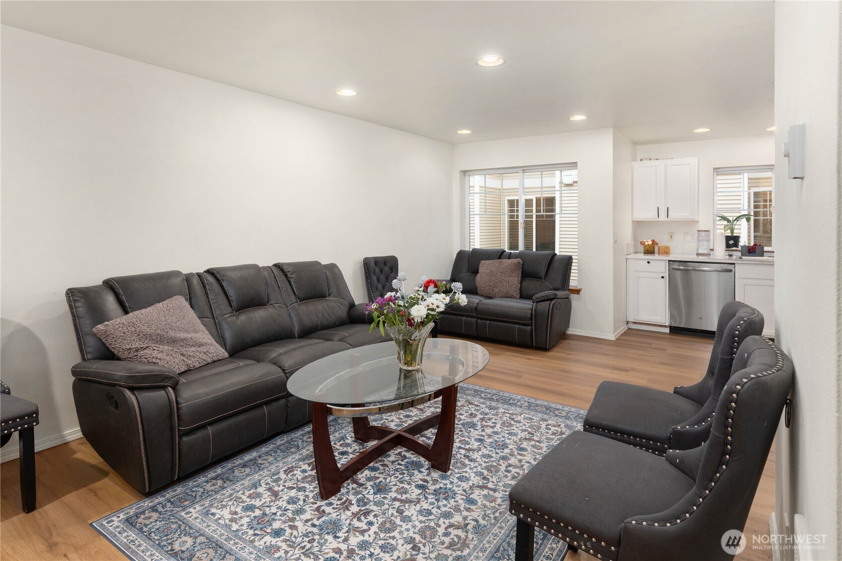 8521 Midvale Avenue North, Unit B Seattle, WA 98103 - Photo 8 of 15