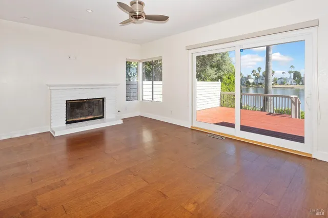 $7,650 | 8 Caribe Isle, Novato, CA 94949