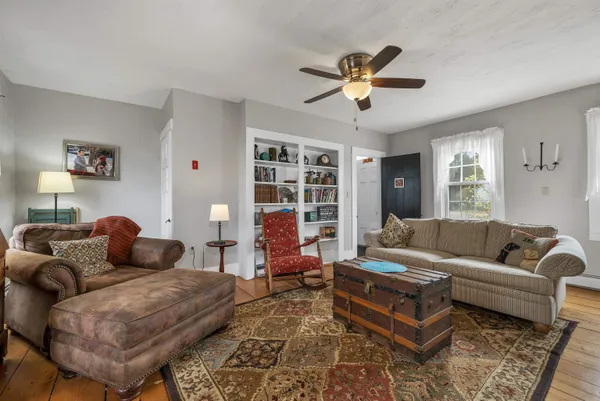 $825,000 | 1354 New Hampshire Rte 175, Campton, NH 03223