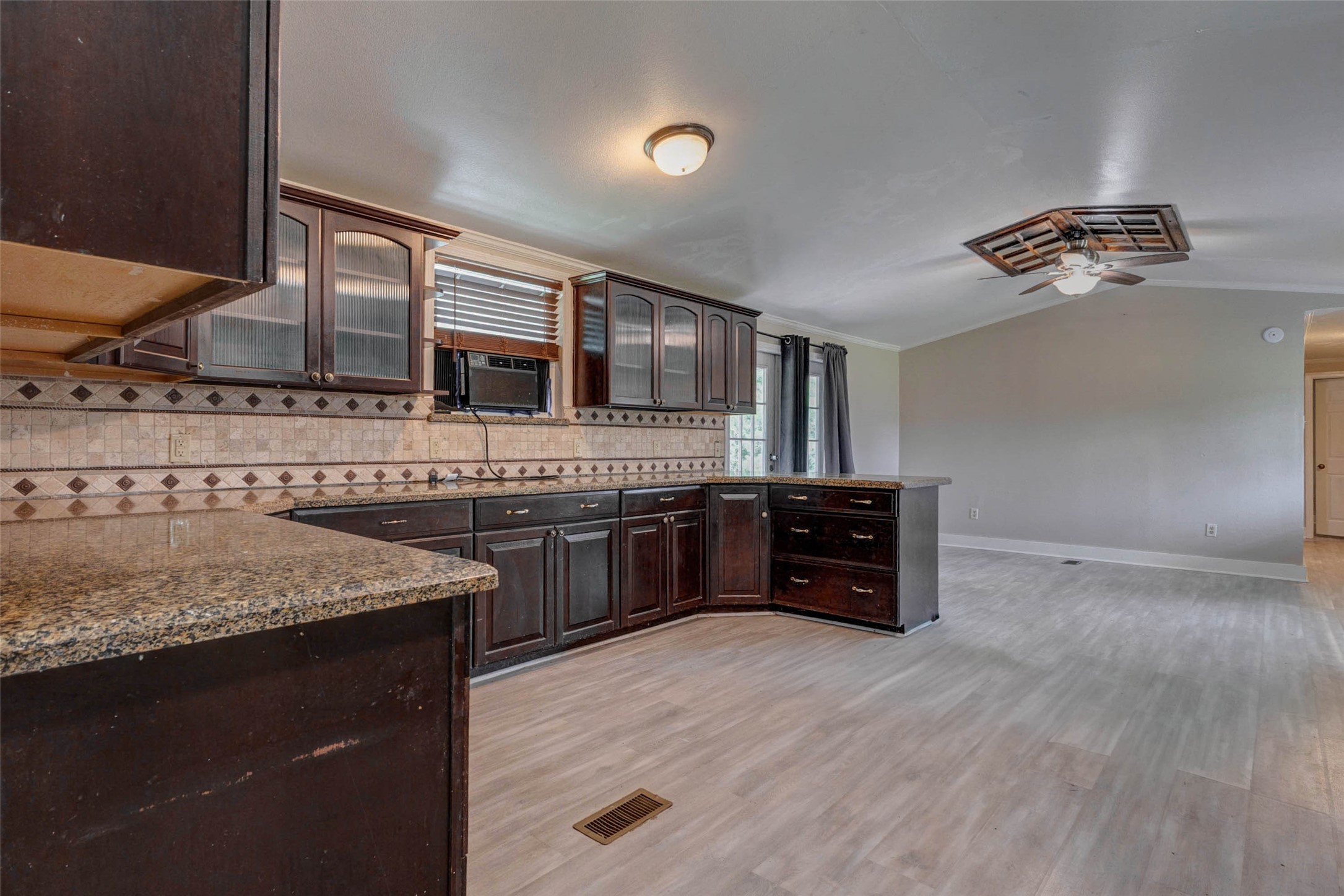 1801 Wallisville Road Liberty, TX 77575 - Photo 8 of 24