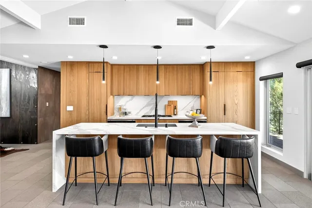 a outdoor view with a sitting space