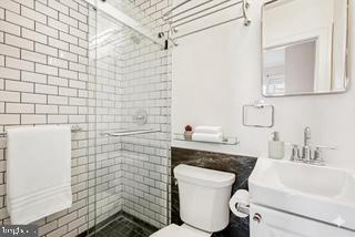 2008 16th Street Northwest, Unit 402 Washington, DC 20009 - Photo 20 of 34 Full Bath 2