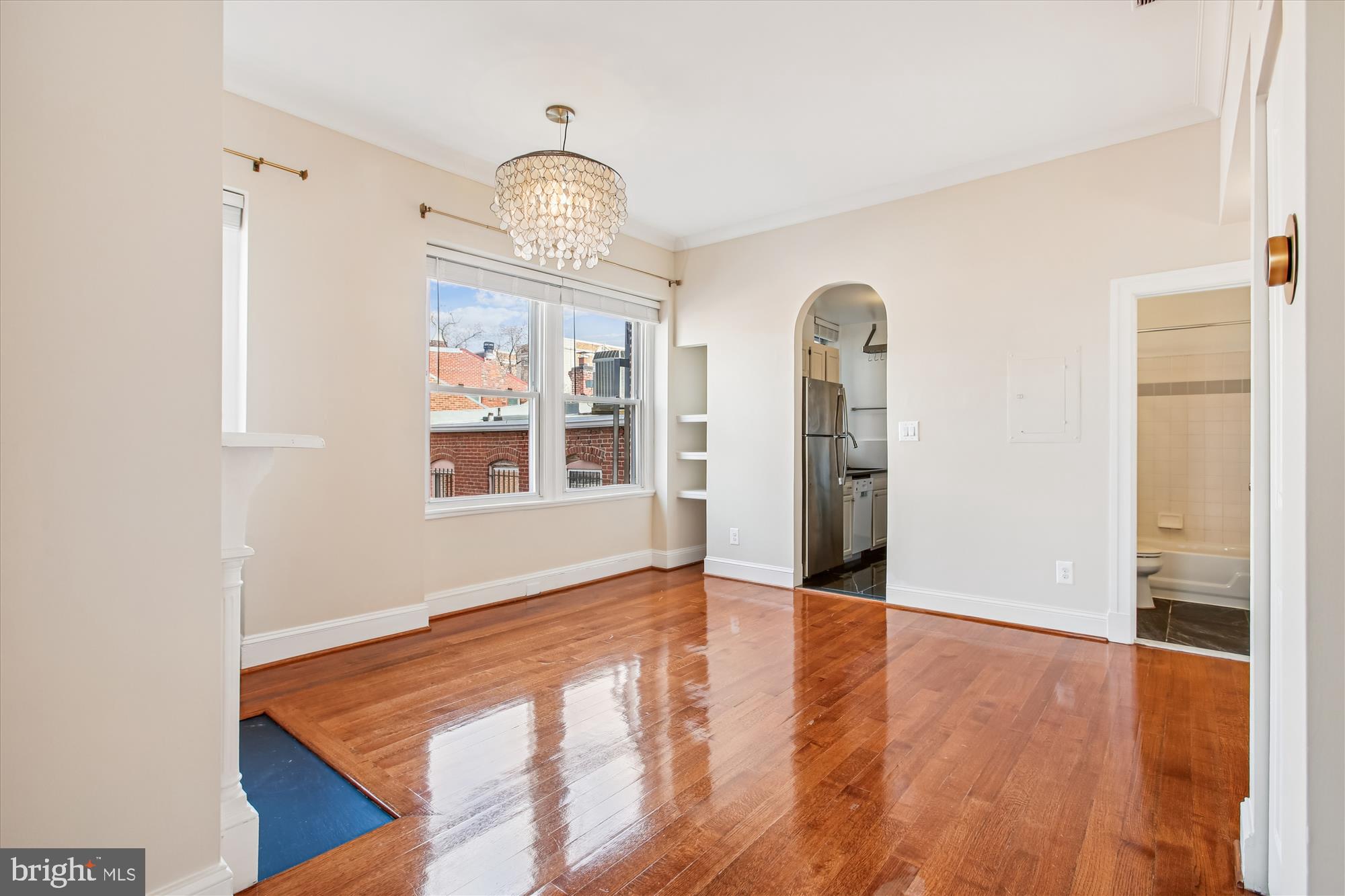 2008 16th Street Northwest, Unit 402 Washington, DC 20009 - Photo 5 of 34 Living Room