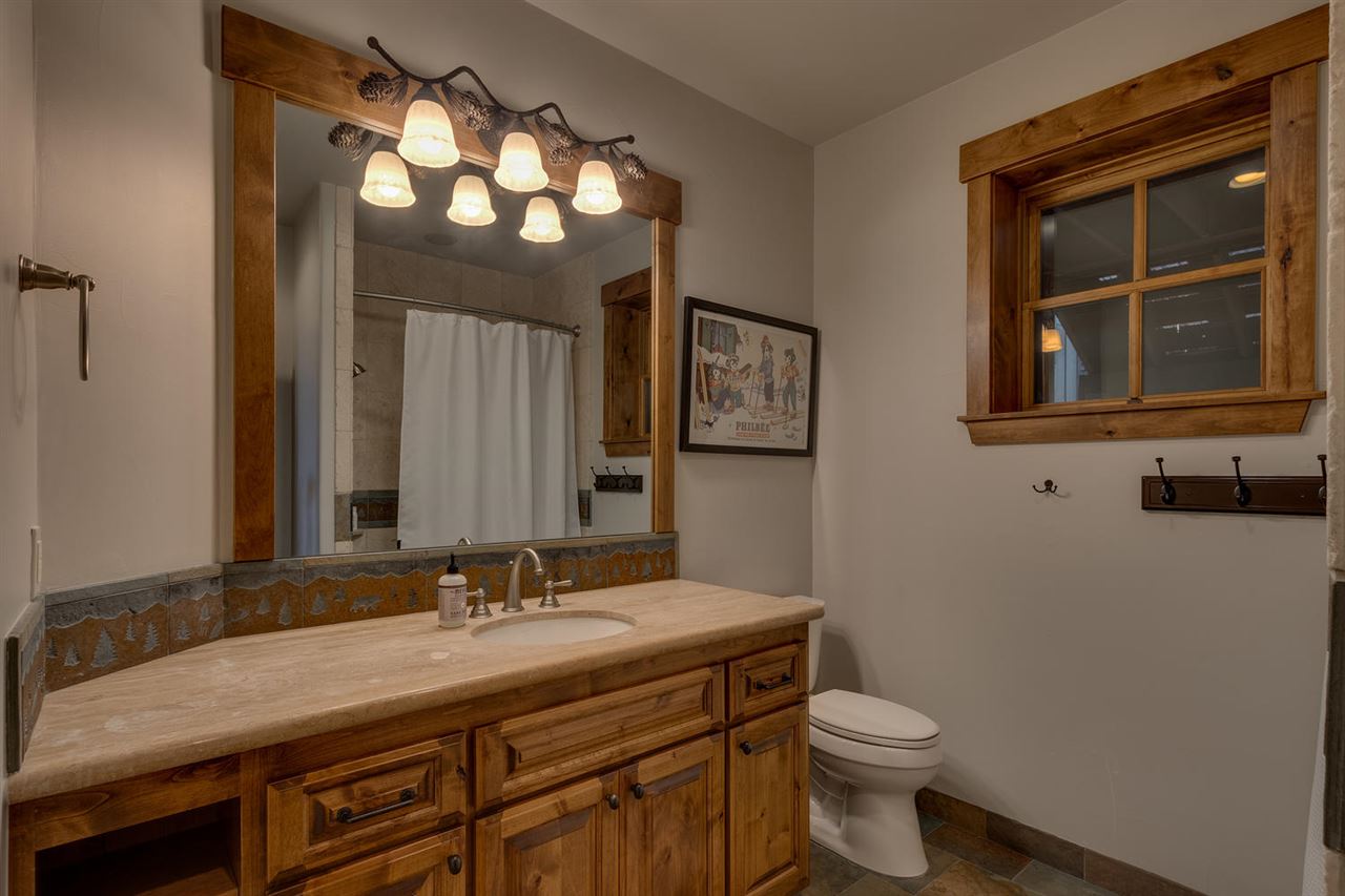 13074 Timber Ridge Road Truckee, CA 96161 - Photo 14 of 21 Gallery Image 14