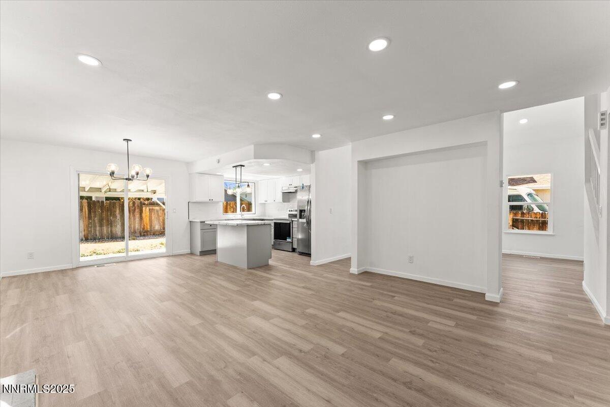 2719 Chavez Drive Reno, NV 89502 - Photo 12 of 33 12-2719 Chavez Dr Reno NV 89502 (12 of 3