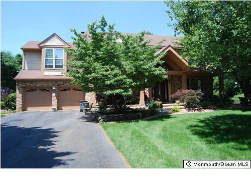 13 Royal Road Freehold, NJ 07728 - Photo 1 of 3 Primary Photo