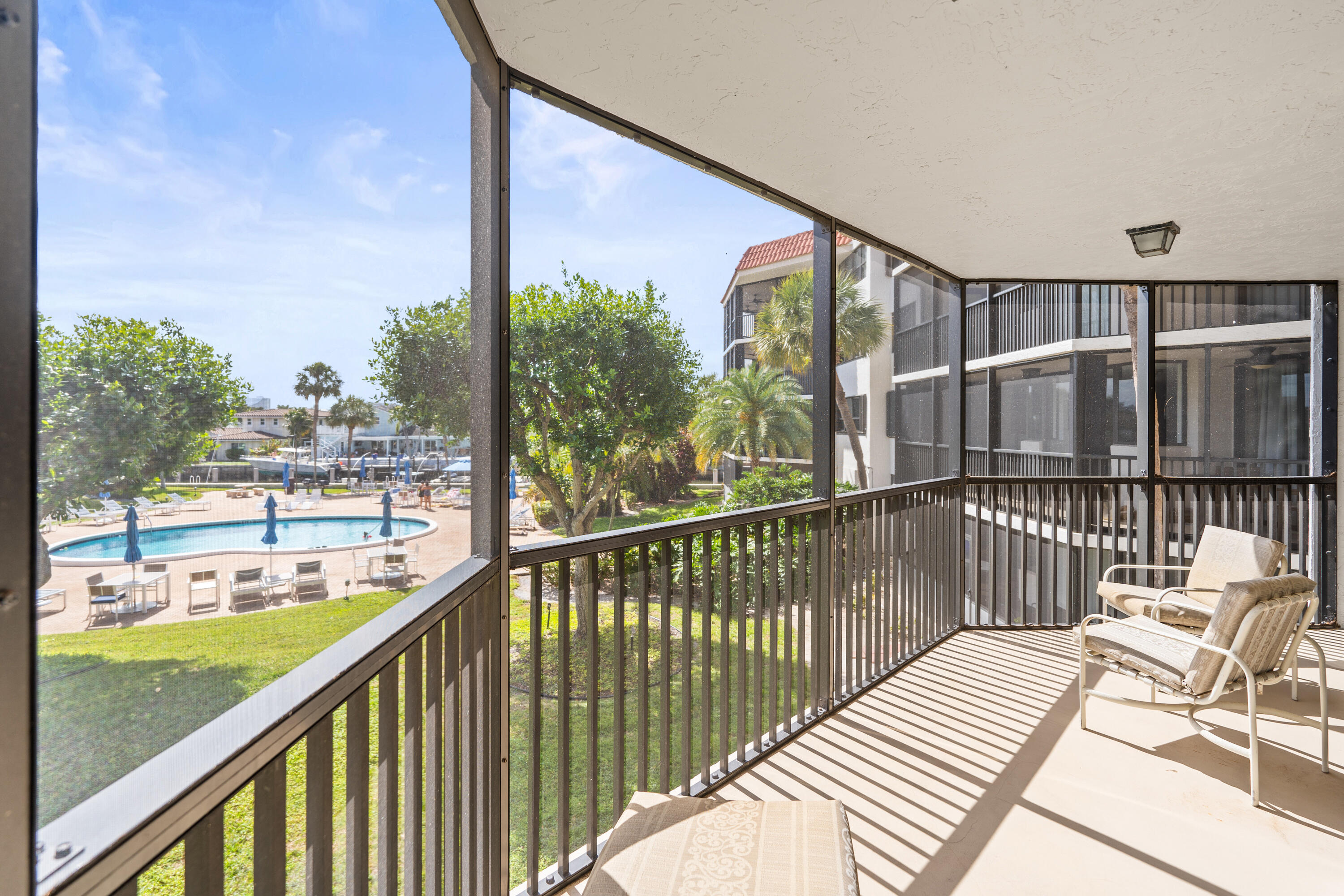 800 Jeffery Street, Unit 208 Boca Raton, FL 33487 - Photo 2 of 13 --24