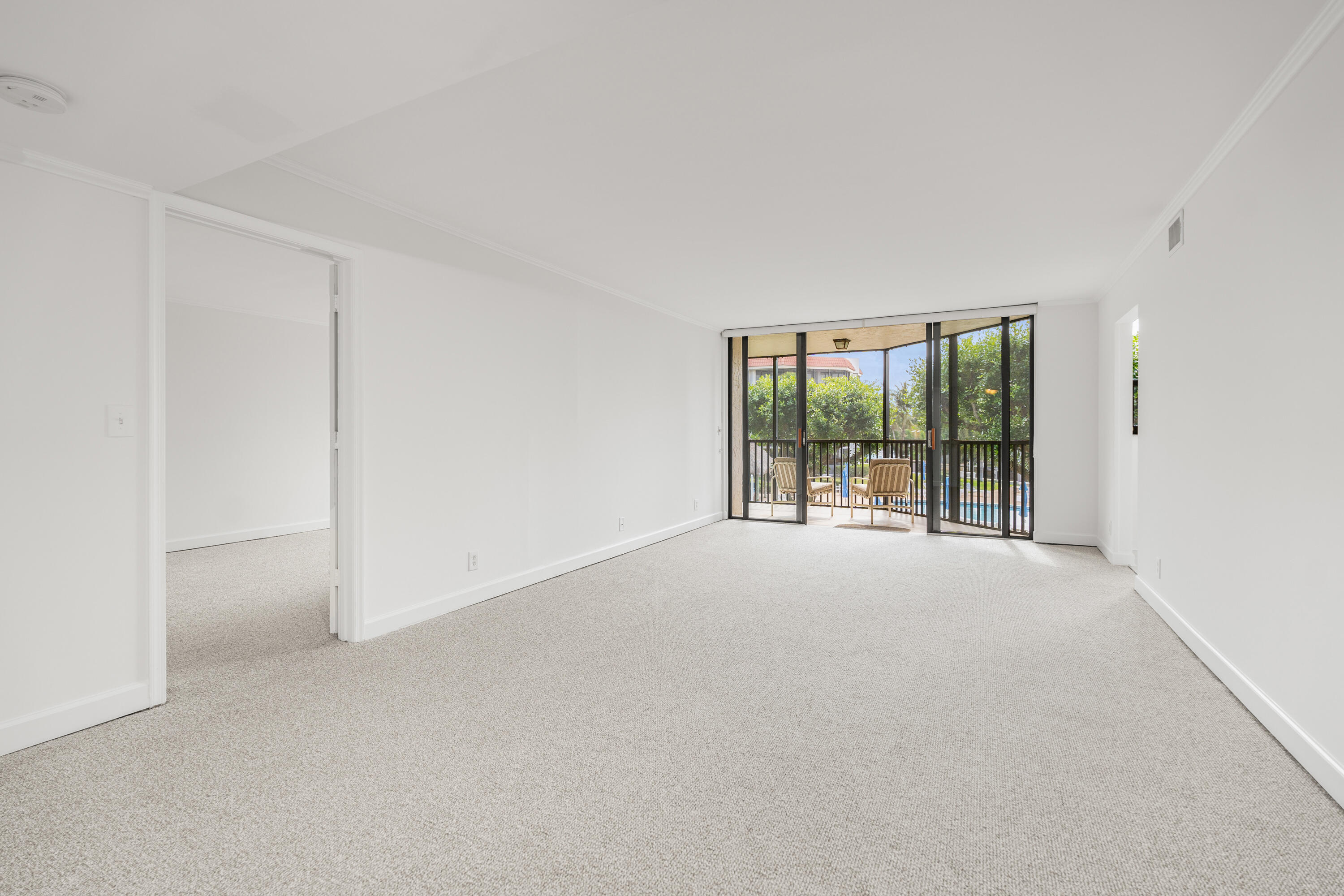 800 Jeffery Street, Unit 208 Boca Raton, FL 33487 - Photo 4 of 13 --2