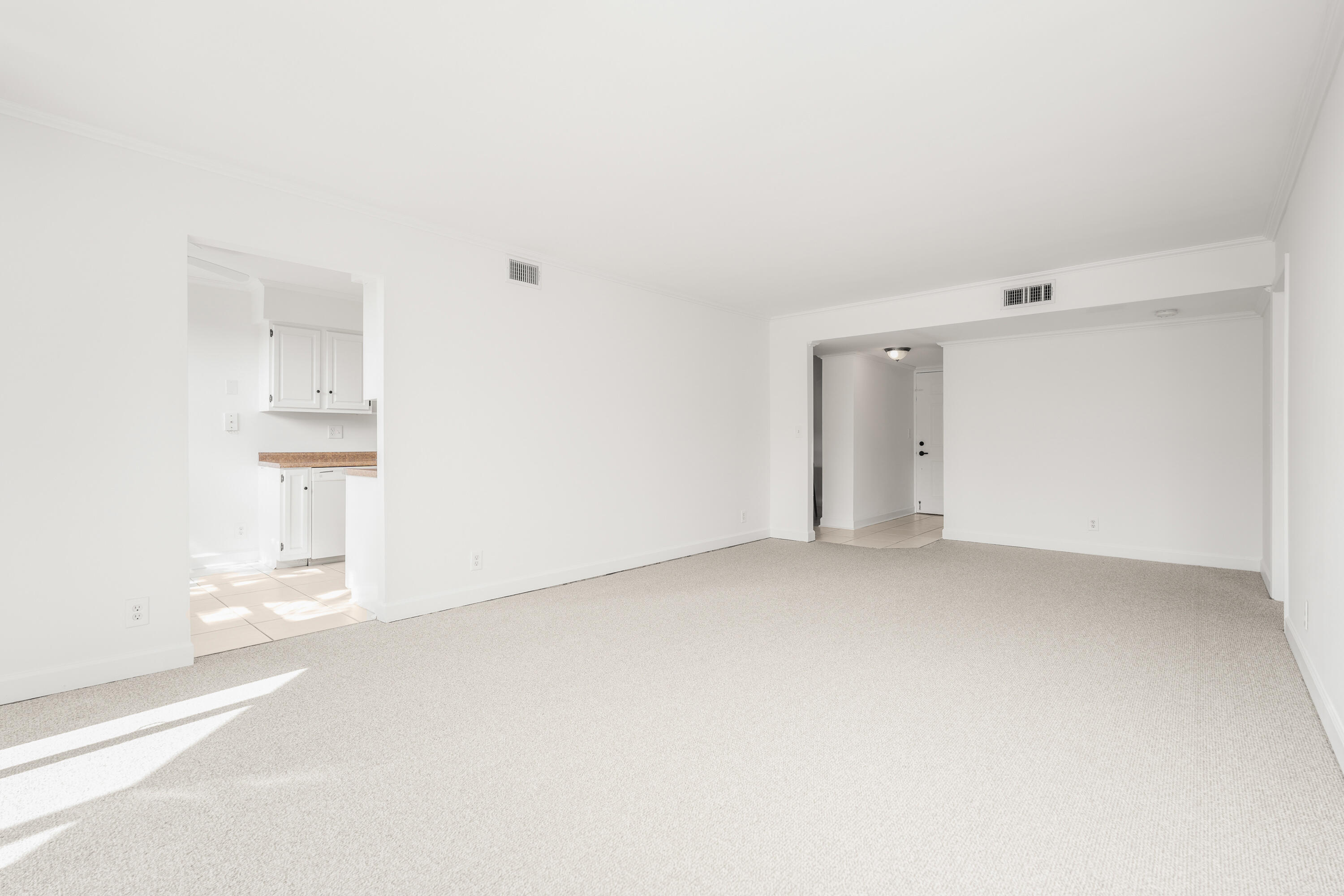 800 Jeffery Street, Unit 208 Boca Raton, FL 33487 - Photo 5 of 13 --6