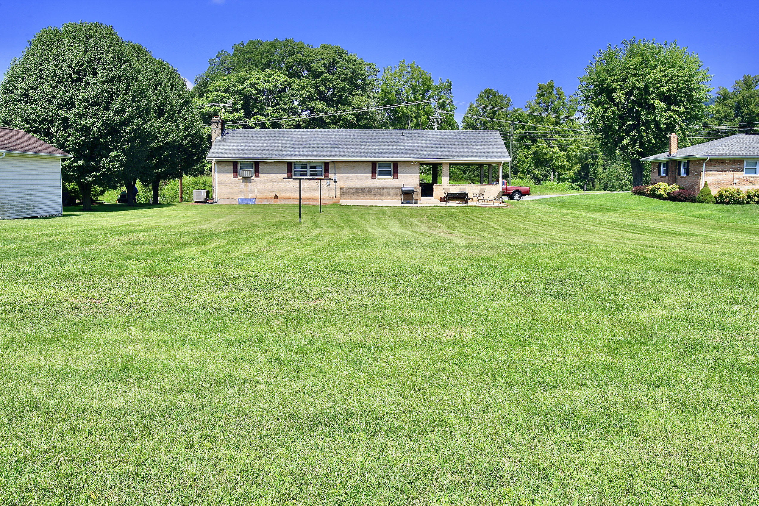 110 Hollywood Road Rocky Mount, VA 24151 - Photo 33 of 47 _V4B4456.jpeg