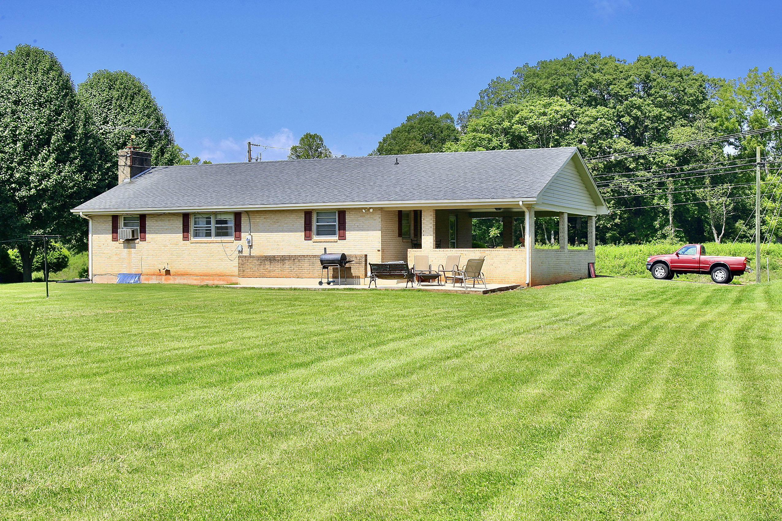 110 Hollywood Road Rocky Mount, VA 24151 - Photo 34 of 47 _V4B4461.jpeg