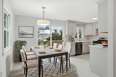 $825,000 | 1 Joanne Road, Burlington, MA 01803