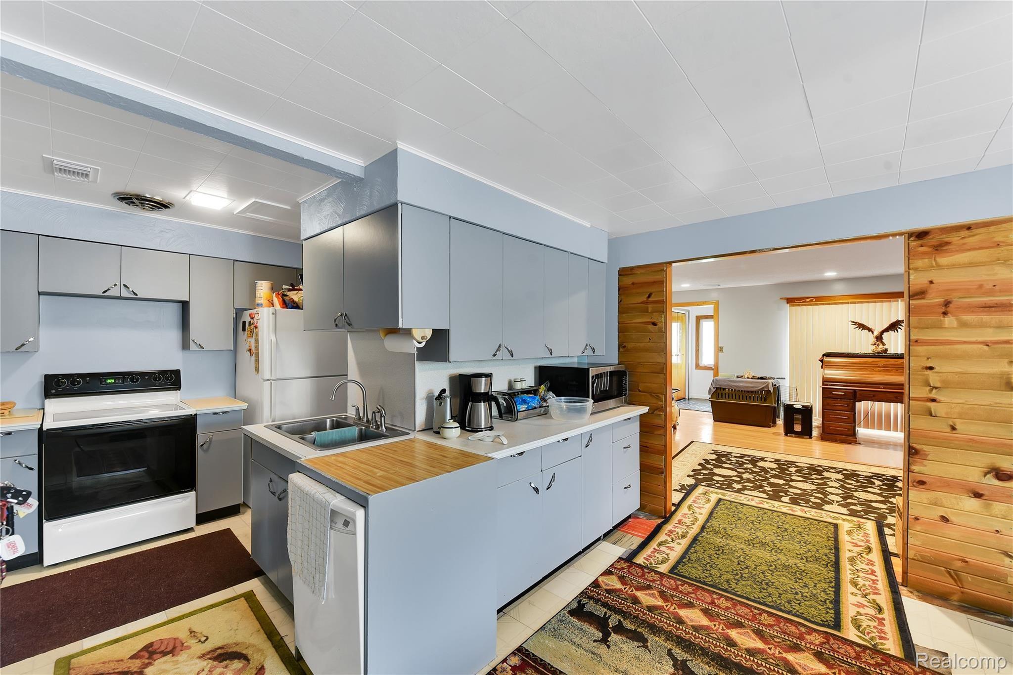 19576 Savage Road Belleville, MI 48111 - Photo 13 of 31 19576 Savage Rd - HD Drone Photography-27.jpg