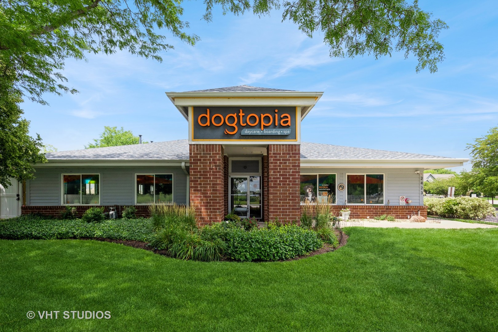 2423 Fargo Boulevard Geneva, IL 60134 - Photo 1 of 35