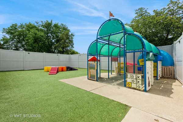 $1,575,000 | 2423 Fargo Boulevard, Geneva, IL 60134