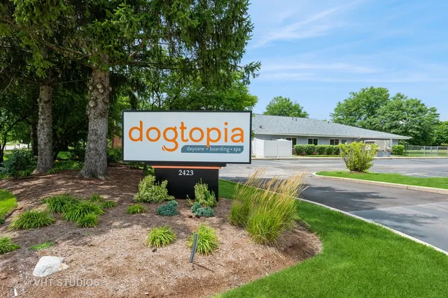 $1,595,000 | 2423 Fargo Boulevard, Geneva, IL 60134