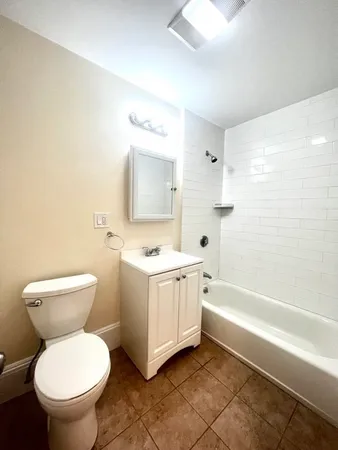$4,875 | 102 Trowbridge Street, Unit 2L, Cambridge, MA 02138
