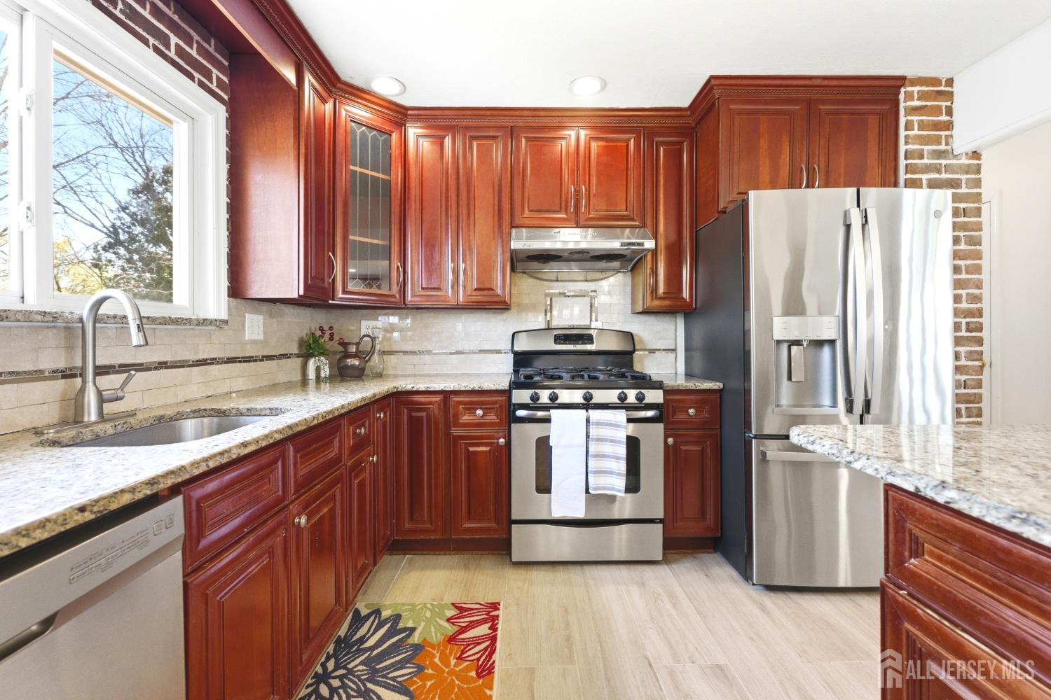 8 Albemarle Road East Brunswick, NJ 08816 - Photo 21 of 46