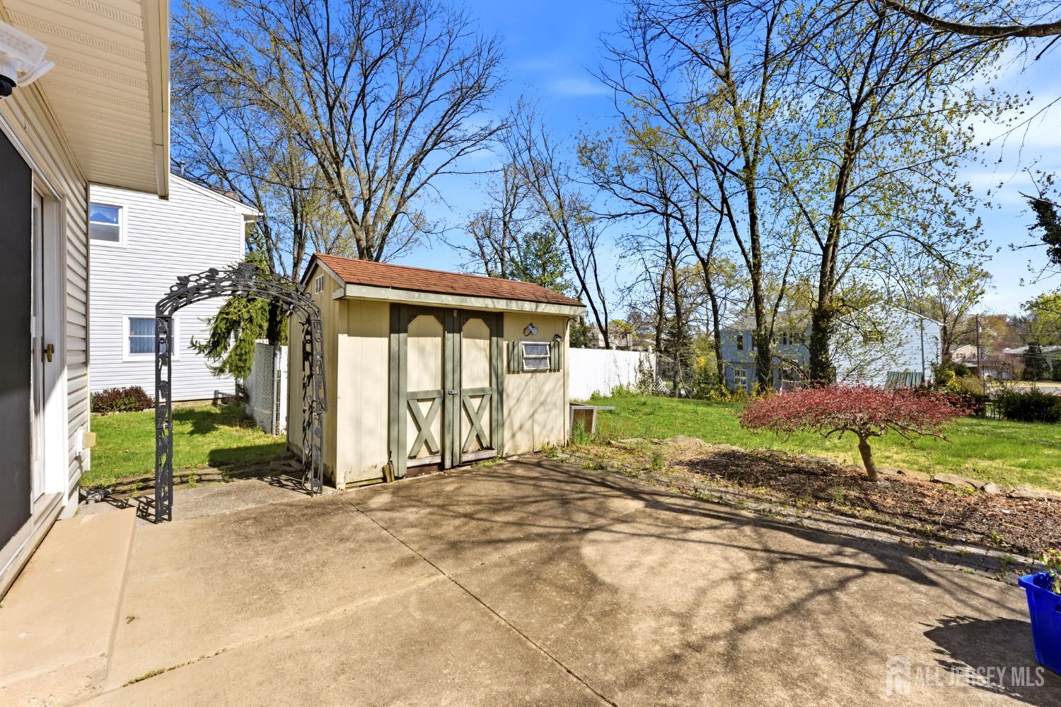 8 Albemarle Road East Brunswick, NJ 08816 - Photo 24 of 46