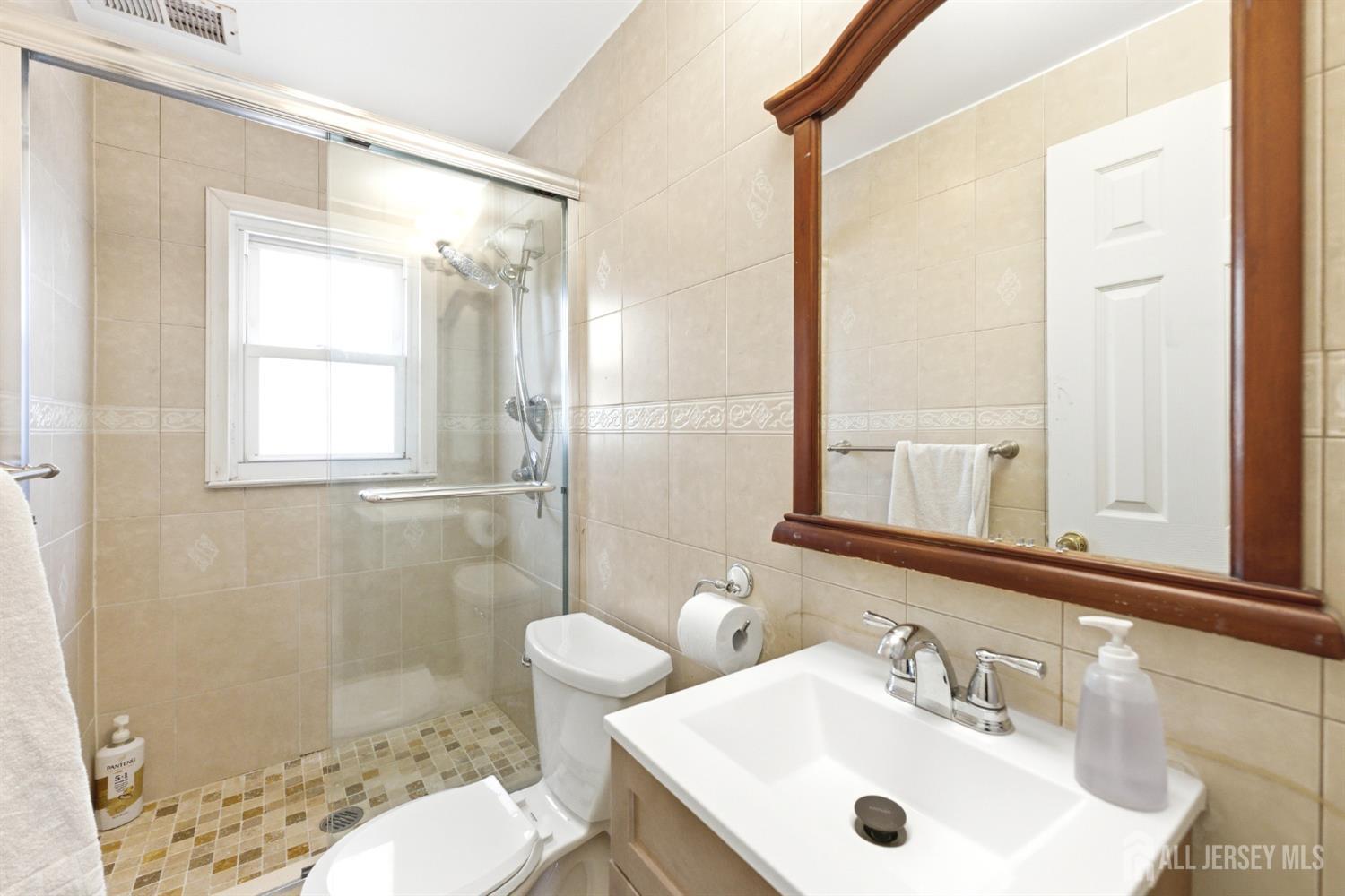 8 Albemarle Road East Brunswick, NJ 08816 - Photo 28 of 46