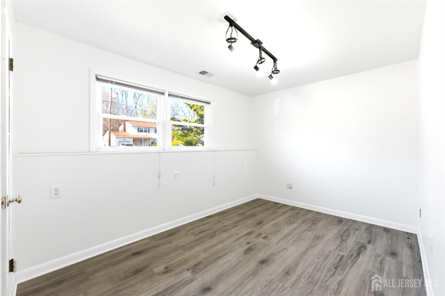8 Albemarle Road East Brunswick, NJ 08816 - Photo 30 of 46
