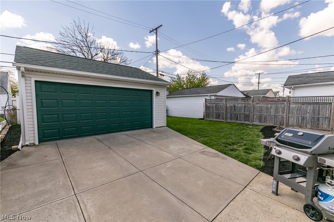 7401 Traymore Avenue Brooklyn, OH 44144 - Photo 31 of 33