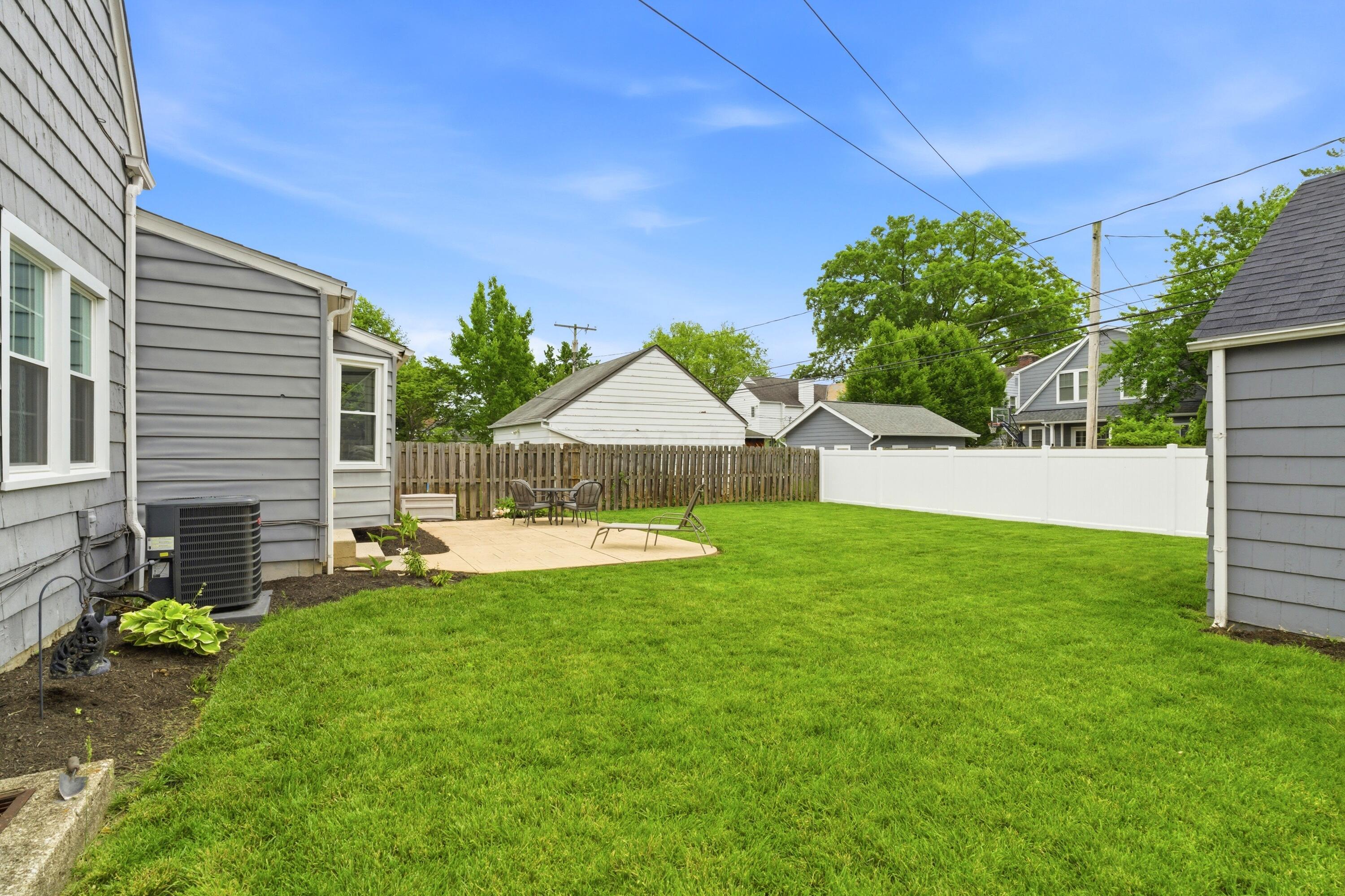2565 Bexley Park Road Bexley, OH 43209 - Photo 54 of 55 Back yard