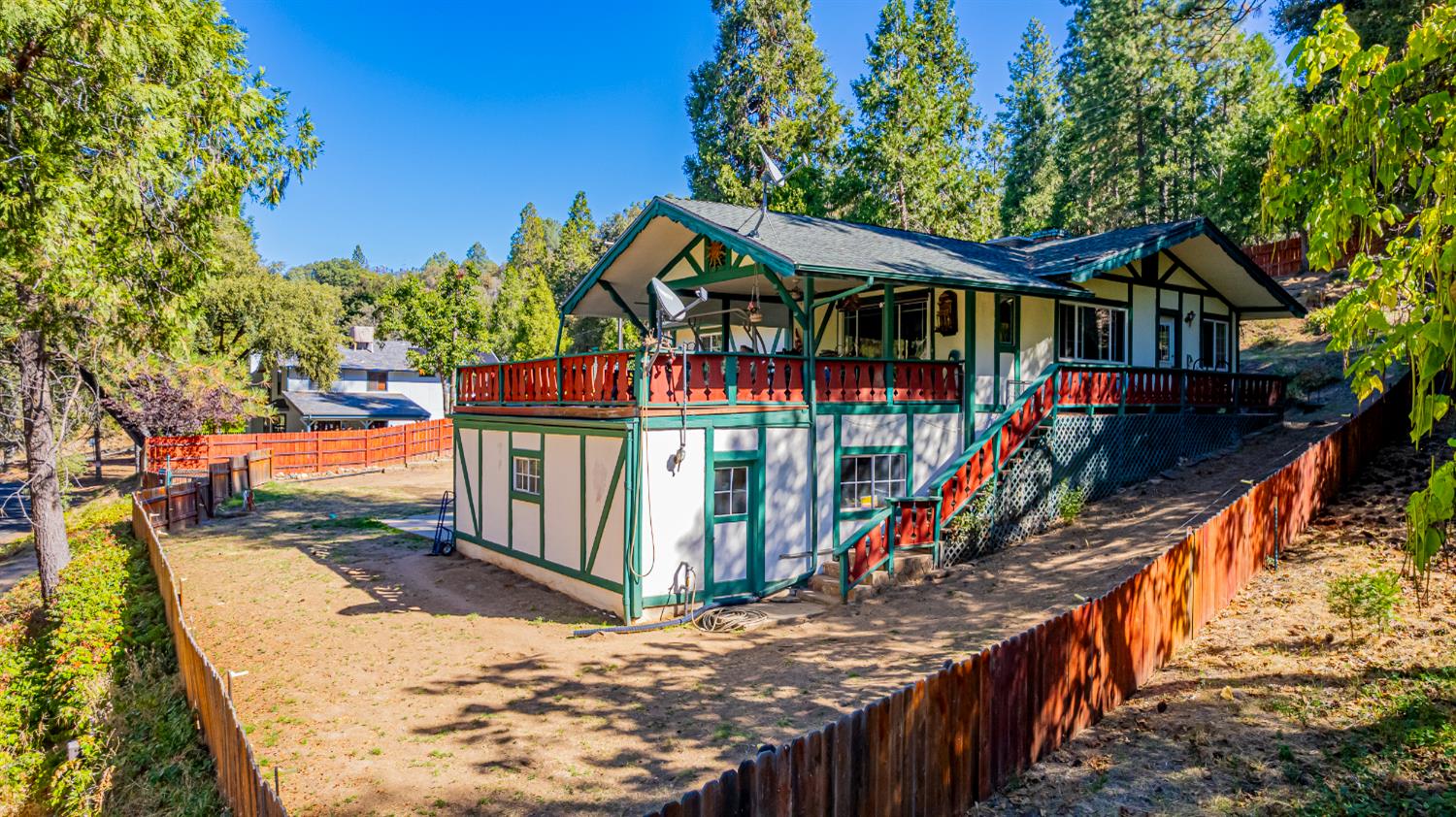 42585 Buckeye Road Oakhurst, CA 93644 - Photo 49 of 55 a view of a house with a park